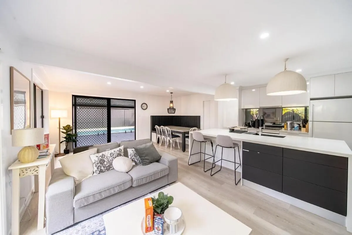Little Coastal Boho Home - Neverending Summer Fun Near Themeparks & Close To M1 Exit Pimpama