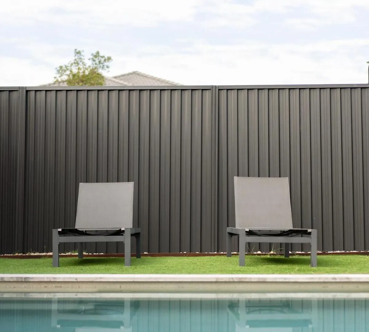 Little Coastal Boho Home - Neverending Summer Fun Near Themeparks & Close To M1 Exit Pimpama Australia